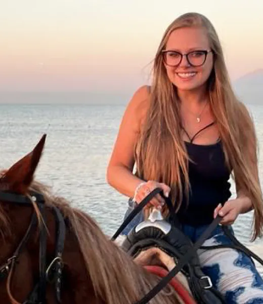 Sara Coh-shintours--tyny